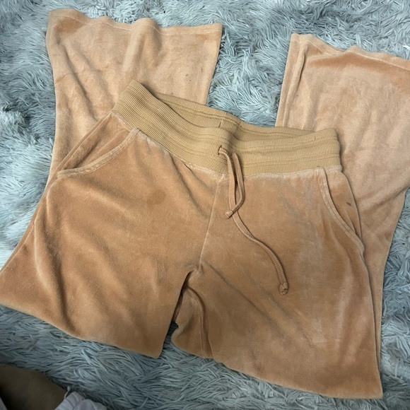 Aerie orange velvet sweat pants - Picture 6 of 7